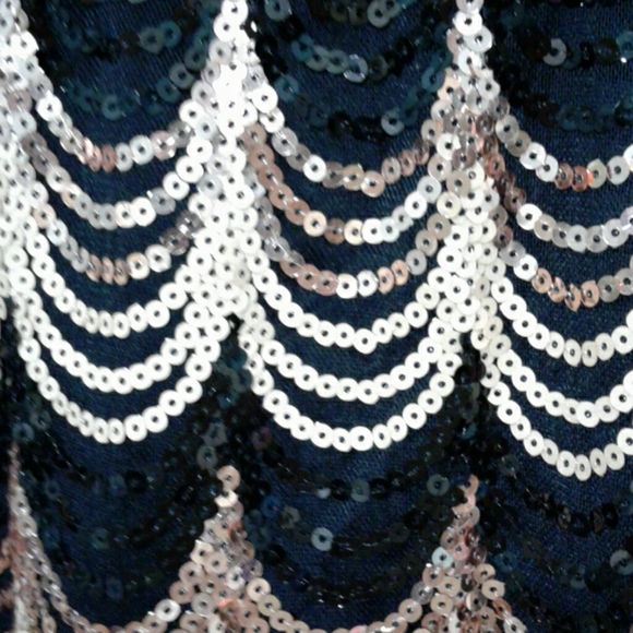 A dress size XS in good condition - Picture 3 of 5